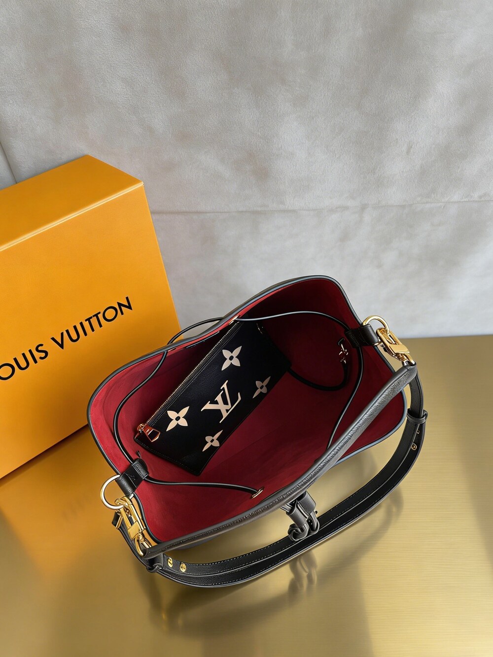 Louis Vuitton MM Monogram Empreinte Black - Picture 6 of 6